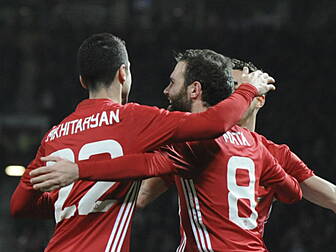 Man United hold EFL Cup advant...